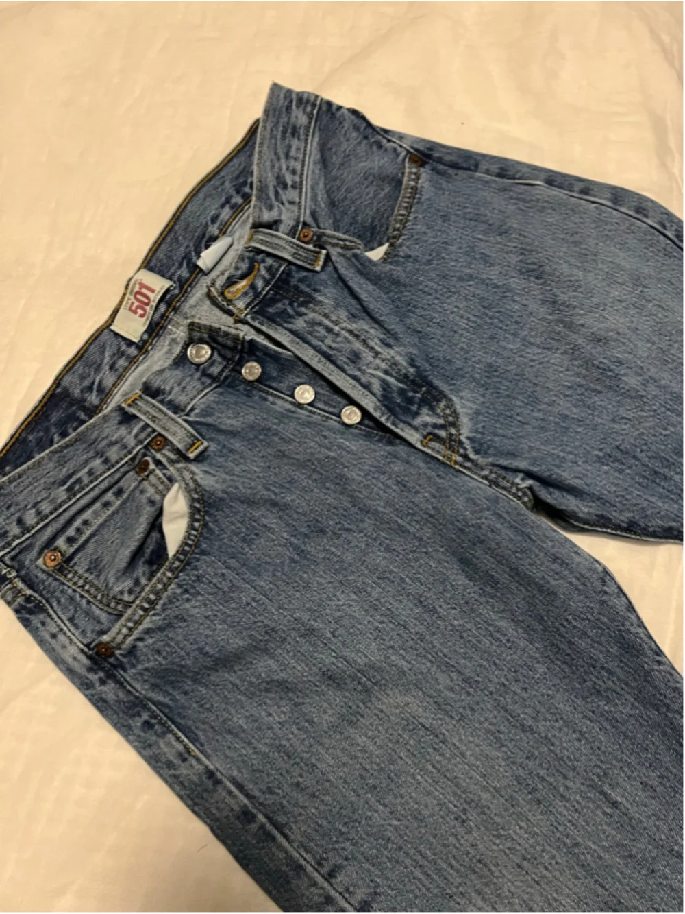 Levis traditional red 32